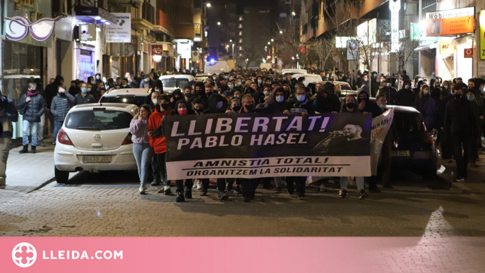 Unes 300 persones es manifesten a Lleida per demanar la llibertat de Pablo Hasél