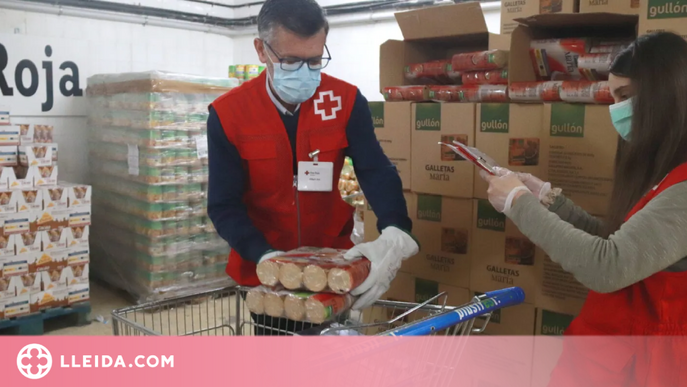 La Creu Roja reparteix 2,9 milions de quilos d'aliments entre més de 120.000 persones a Catalunya