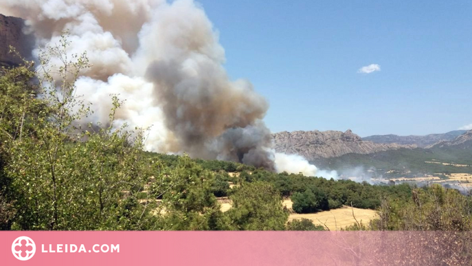 L'incendi forestal de Peramola ja ha cremat unes 60 hectàrees