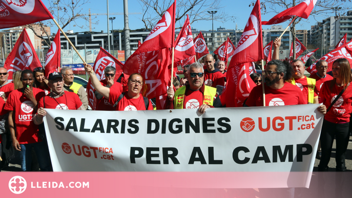 ⏯️ Protesta de la UGT a la seu d'Unió de Pagesos a Lleida per exigir que el conveni del camp s'adeqüi al salari mínim