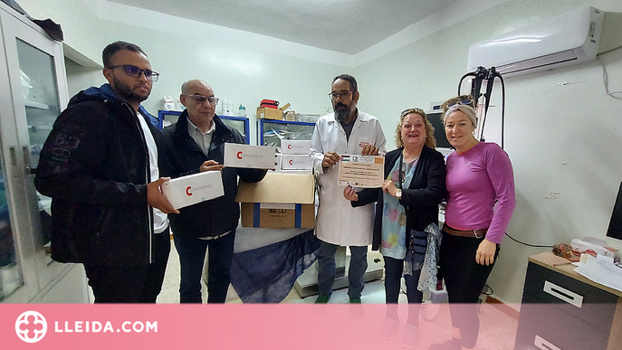 Una associació de Guissona viatja als campaments de refugiats sahrauís amb kits per a la detecció del càncer de Còlon