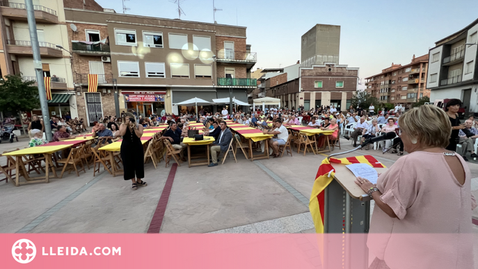 Almenar inaugura la recentment remodelada Plaça Onze de Setembre