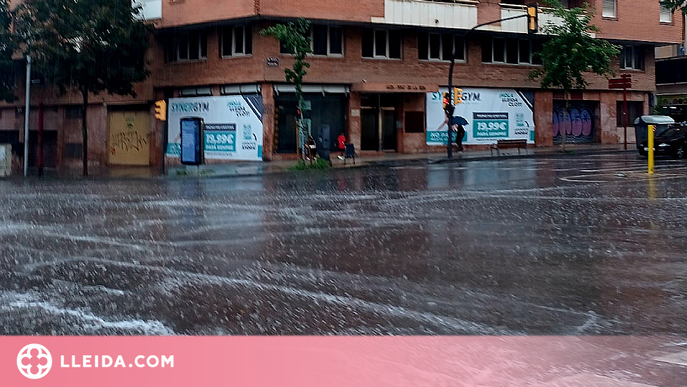 Els bombers reben 23 avisos per la pluja a Lleida