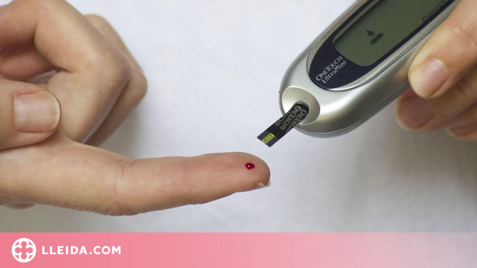 Salut reparteix dispositius de monitoratge continu de glucosa a persones amb diabetis tipus 2