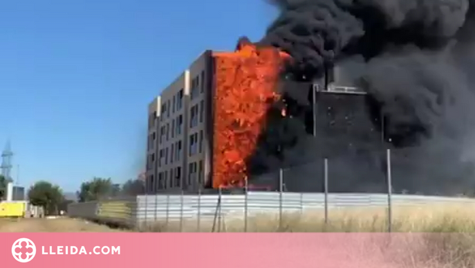 ⏯️ Espectacular incendi en un edifici de Lleida