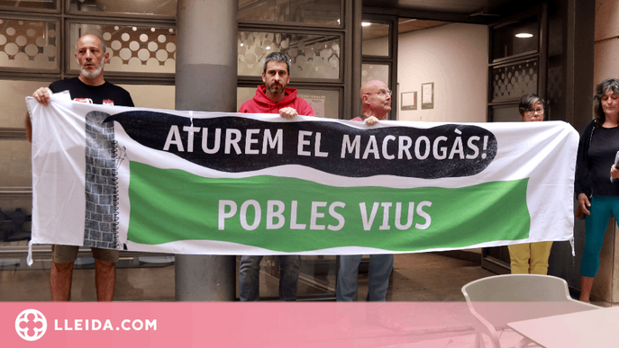 ⏯️ Pobles Vius presenta un miler de signatures contra la construcció de la planta de biogàs a la Sentiu de Sió