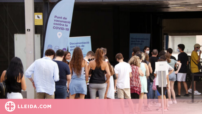 Fins a un 10% de les persones no assisteixen a la cita per posar-se la segona dosi