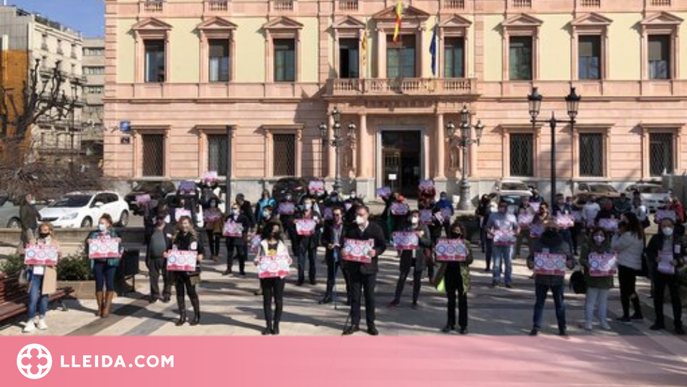 Concentració davant la Subdelegació del govern espanyol 
