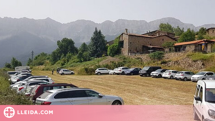S'habilita un aparcament a Estana durant l'estiu destinada als visitants