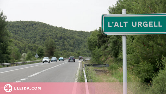 ⏯️ Dos morts i un ferit greu en una col·lisió entre tres turismes i un autobús a l'Alt Urgell