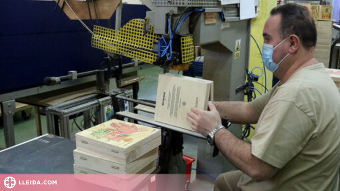⏯️ Alemany humanitza la producció per dissenyar les caixes de Nadal