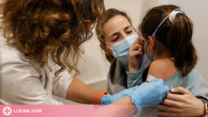 El 68% dels catalans creu que la vacuna contra la covid hauria de ser obligatòria