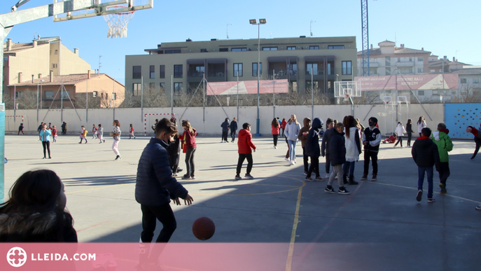 Catalunya elimina les quarantenes de contactes estrets als centres educatius