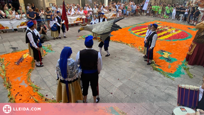 La celebració del Corpus omple de cultura popular el centre de Lleida