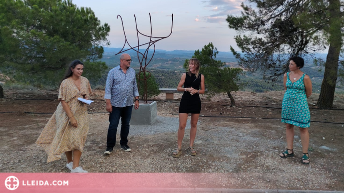 Inaugurades dues obres de l'Oliverart al passeig escultòric del mirador de les Terres de l'Ebre