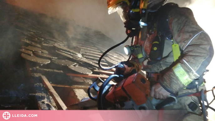 ⏯️ Incendi sense ferits en una casa de tres plantes al Pallars Sobirà