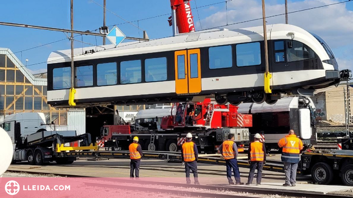 Arriba a Lleida el tercer tren per a la línia de la Pobla