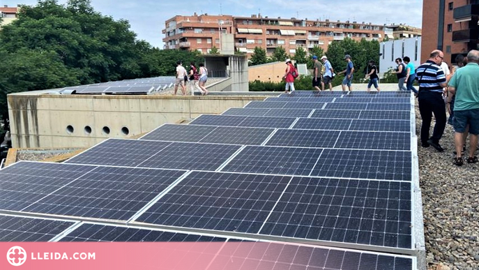 Visita a la planta solar fotovoltaica del Centre Cívic de Balàfia