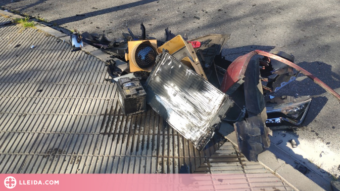 Un conductor drogat encasta el cotxe en un parc infantil de Lleida quan fugia de la Urbana