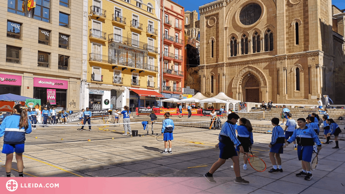 El CT Urgell treu el tennis al carrer per a presentar el Trofeu Albert Costa