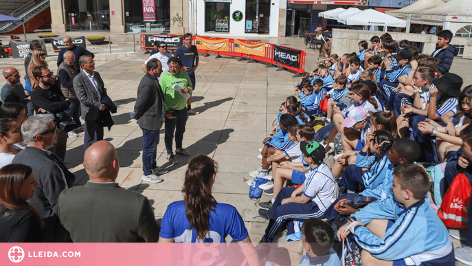 El CT Urgell treu el tennis al carrer per a presentar el Trofeu Albert Costa