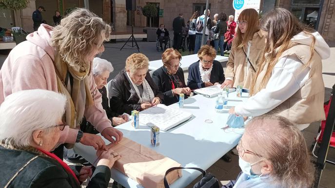 Impulsen la primera marató de paraules per afrontar la soledat en la gent gran