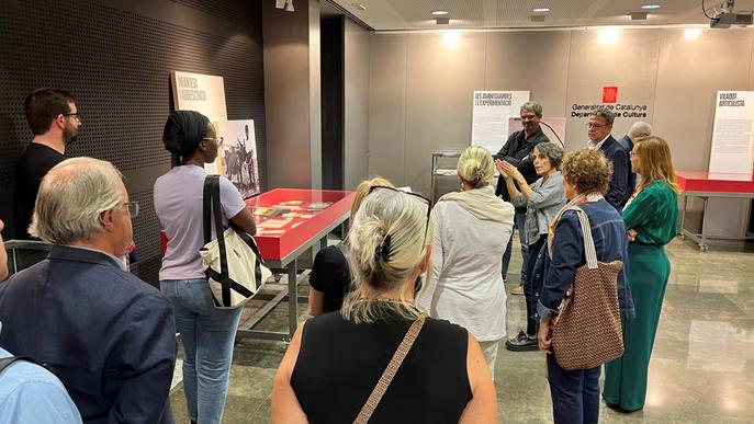 L'Arxiu Històric de Lleida acull l'exposició "Guillem Viladot" amb documents i fotografies originals