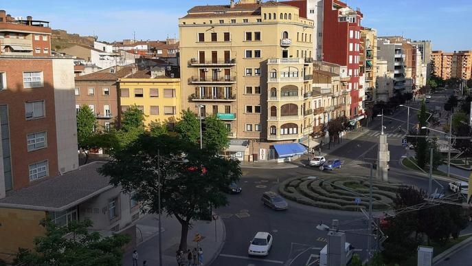 L’Ajuntament de Lleida ha inclòs el carrer Antoni Solé en el llistat de vies que aquest cap de setmana es convertiran en zones de vianants. En concret, tallarà el carrer entre el c. Ignasi Bastús i l’av. del Pla d’Urgell, en comptes de fer-ho a l’Hostal d