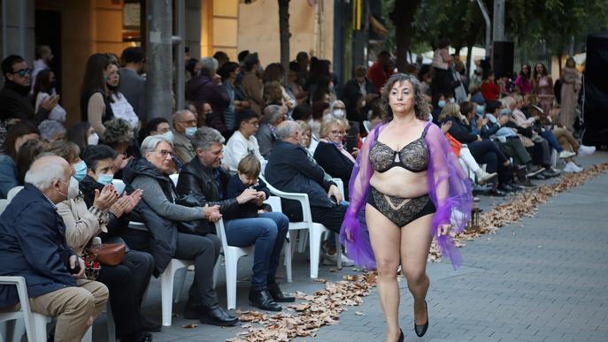 Moda contra el càncer de mama a la Zona Alta de Lleida