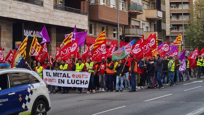 ⏯️ El sector del metall de Lleida es concentra per denunciar les seves condicions laborals