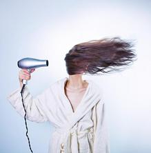 Com sanejar el cabell en tornar de vacances i què evitar en el dia a dia