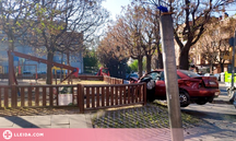 Un conductor drogat encasta el cotxe en un parc infantil de Lleida quan fugia de la Urbana