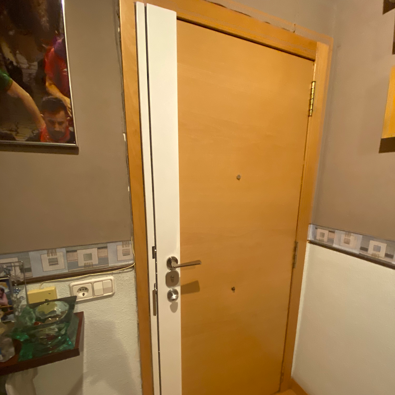 Cerradura de alta seguridad para sobreponer