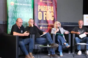 Responsables d'Unió de Pagesos durant la roda de premsa de balanç de l'any agrari a Lleida