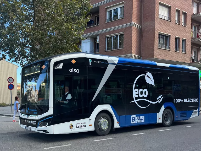 Tàrrega activa un servei especial de bus urbà gratuït per Tots Sants