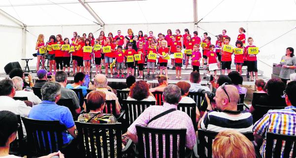 Cantata reivindicativa a favor de l'escola Raiers