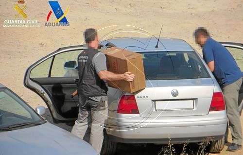 Interceptat a Torrefarrera carregat amb 12.000 euros en tabac de contraban