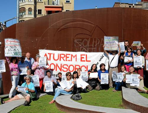 Més de 30.000 firmes per a una sanitat 100% pública