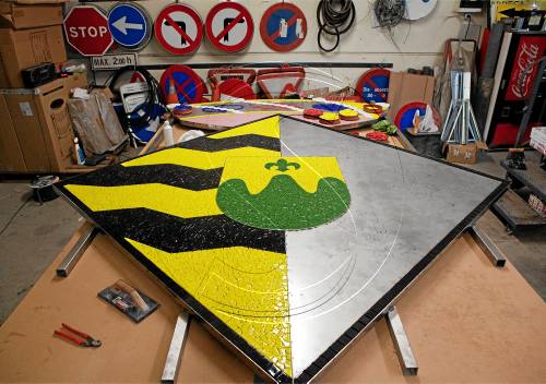Bellpuig substituirà un arbre mort per un mosaic per votació popular