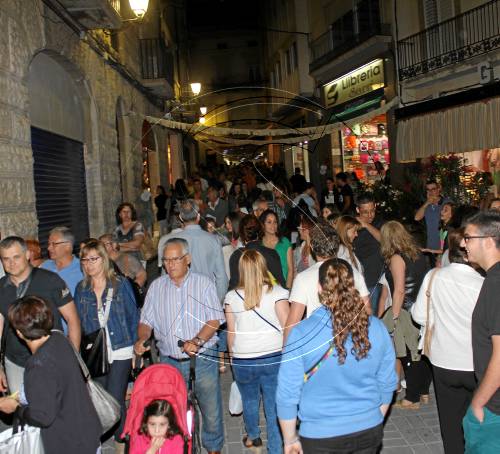 L'Open Night omple els carrers de Mollerussa amb 70 comerços oberts