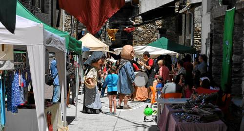 Fira Medieval a les valls d'Àneu amb 500 visitants