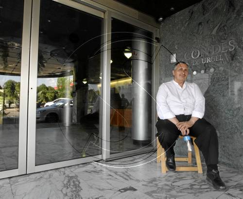 La plantilla del Condes, amb l'hotel tancat i sense cobrar