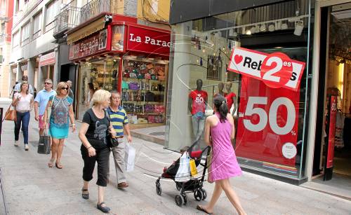 L'arribada de la calor reactiva les rebaixes