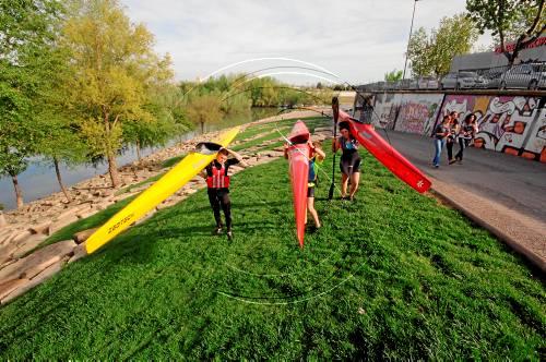 El canal d'aigües braves de Pardinyes es posa en marxa