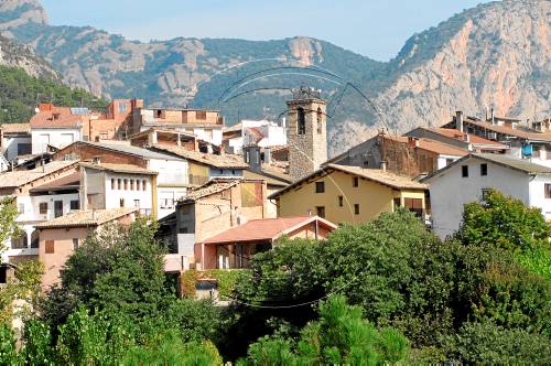 Peramola reduirà la contaminació amb noves energies als seus edificis