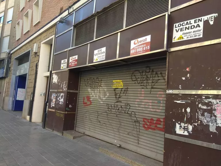 Es lloga, es ven. SOS comerç
