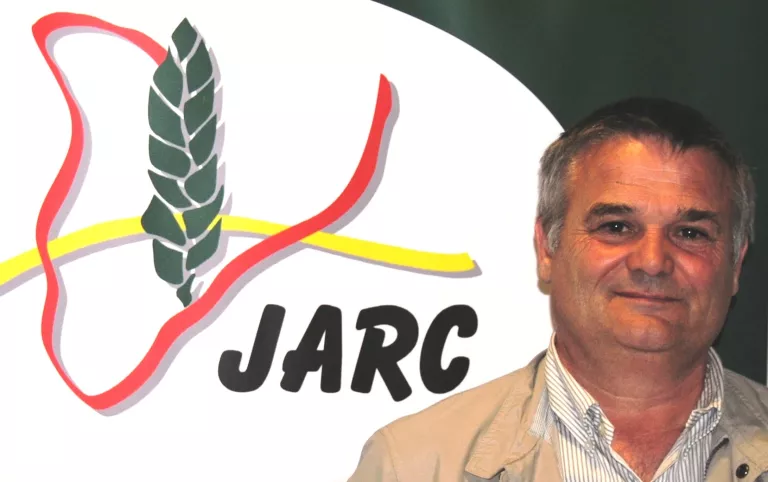 Soc pagès, ni científic, ni polític, i procuro no ser demagog!