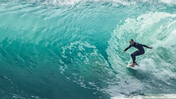 L’exemple del surf per gestionar incerteses