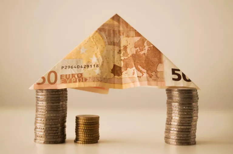 L'economia, una ciència per entendre el món o per dominar-lo?