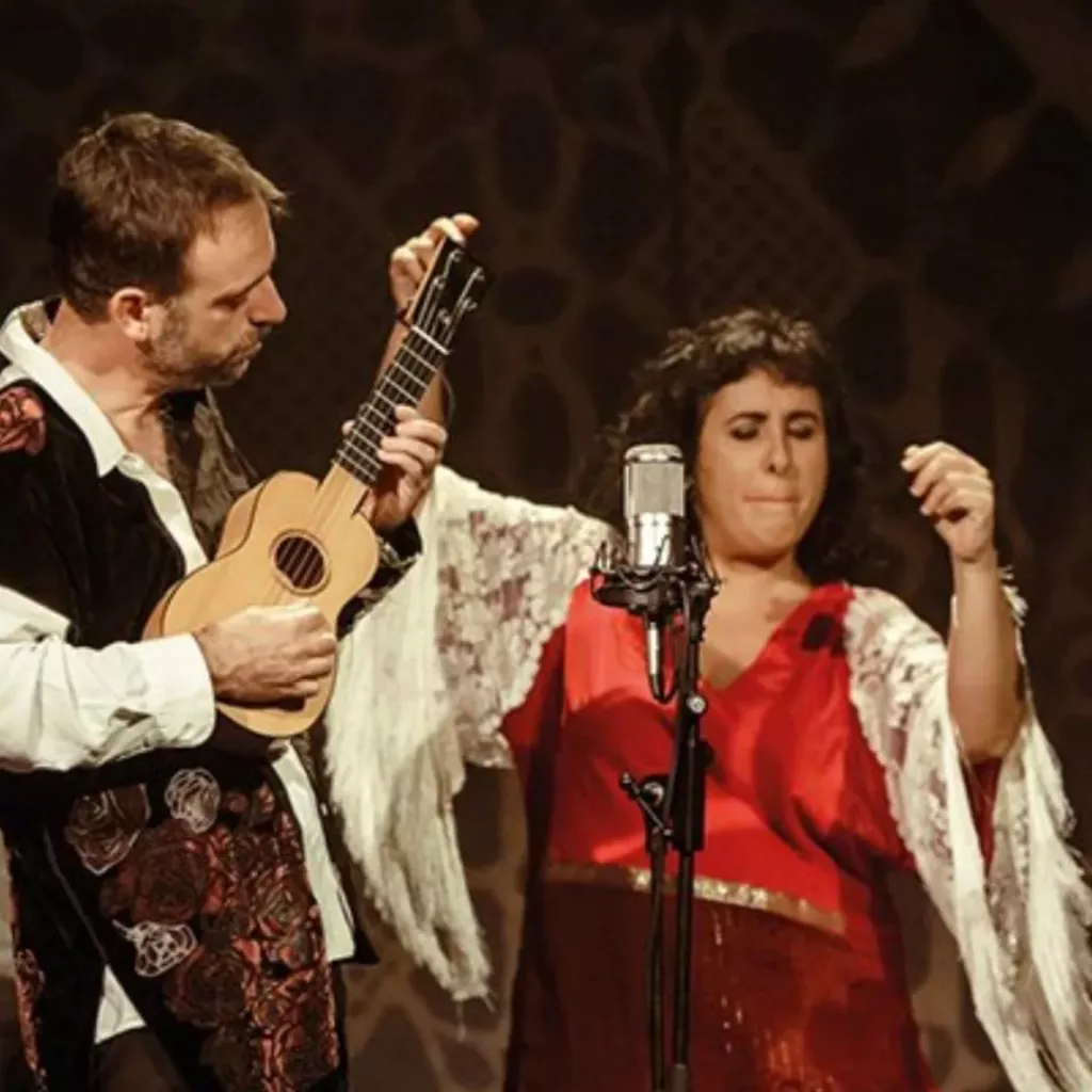 TRANQUILA. CELESTRE CANTA CHAVELA - Celeste Alías